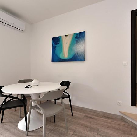 Aqua Apartments Omiš Esterno foto