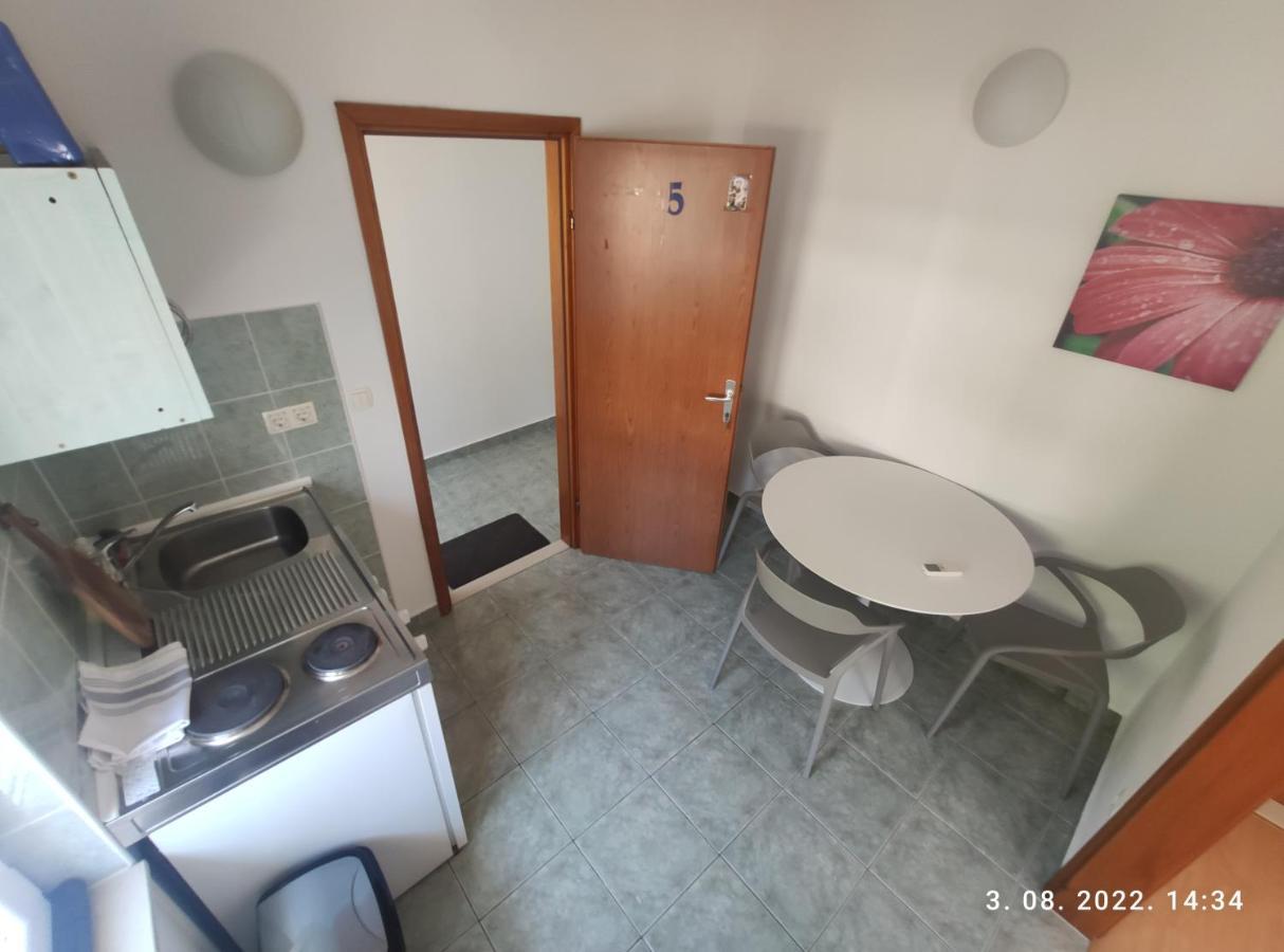 Aqua Apartments Omiš Esterno foto