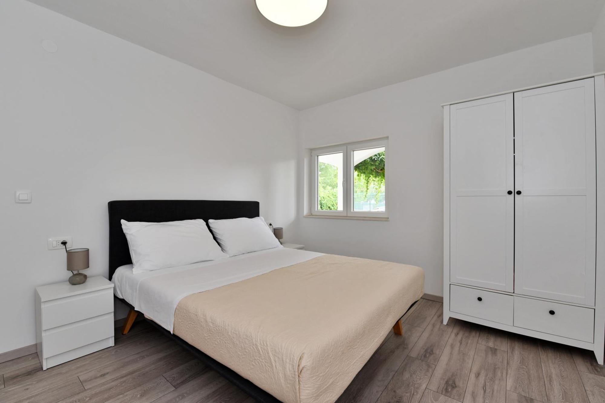 Aqua Apartments Omiš Esterno foto